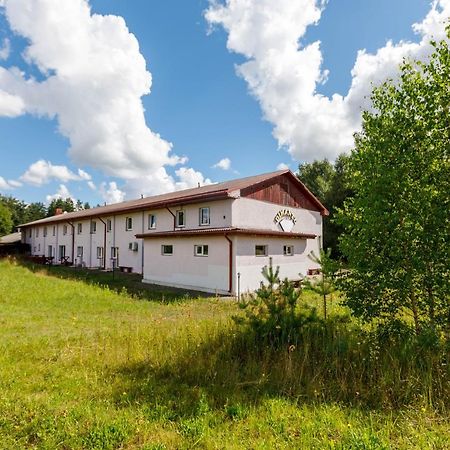 Готель Viesu Nams “Dimantu Ferma” Ikskile Екстер'єр фото